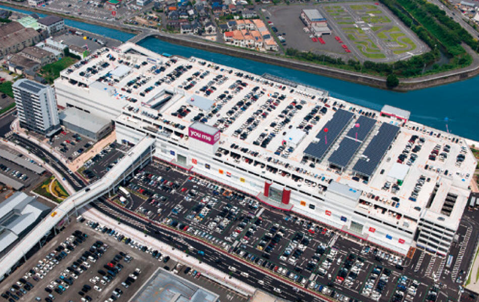 太陽光パネルを設置して再生可能エネルギーを利用